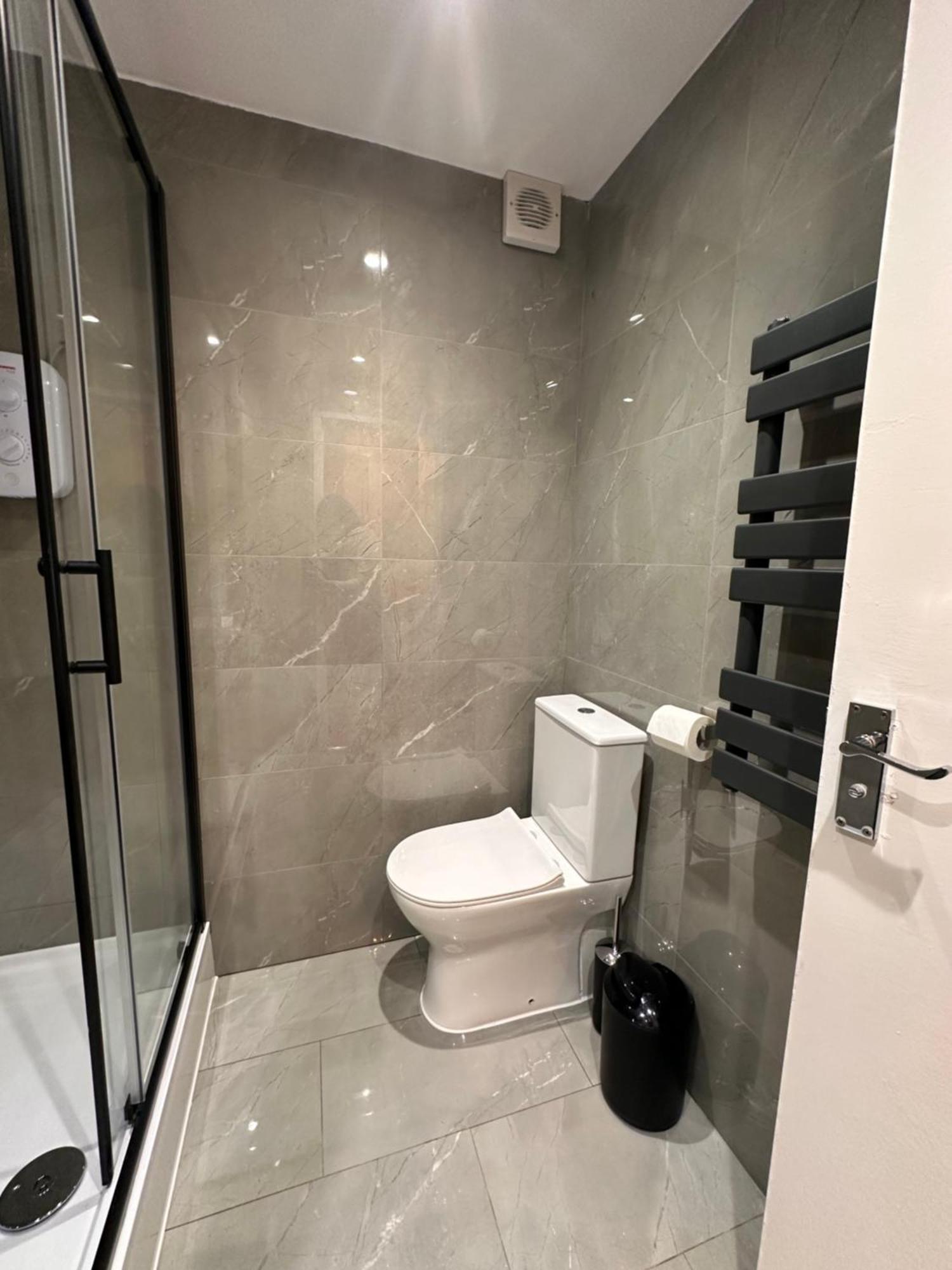 B - Newley Renovated Private Self-Contained Room In A Shared Apartment In Birmingham City Centre Ngoại thất bức ảnh