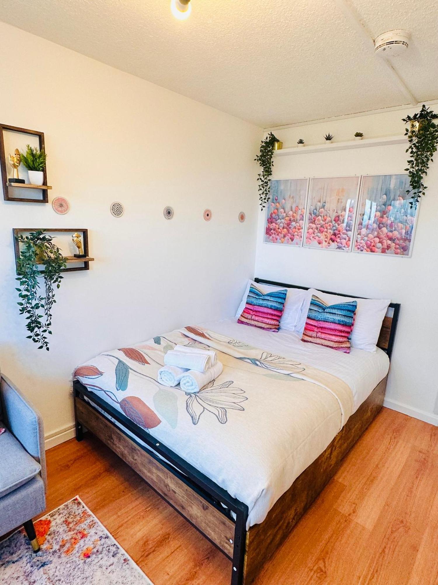 B - Newley Renovated Private Self-Contained Room In A Shared Apartment In Birmingham City Centre Ngoại thất bức ảnh